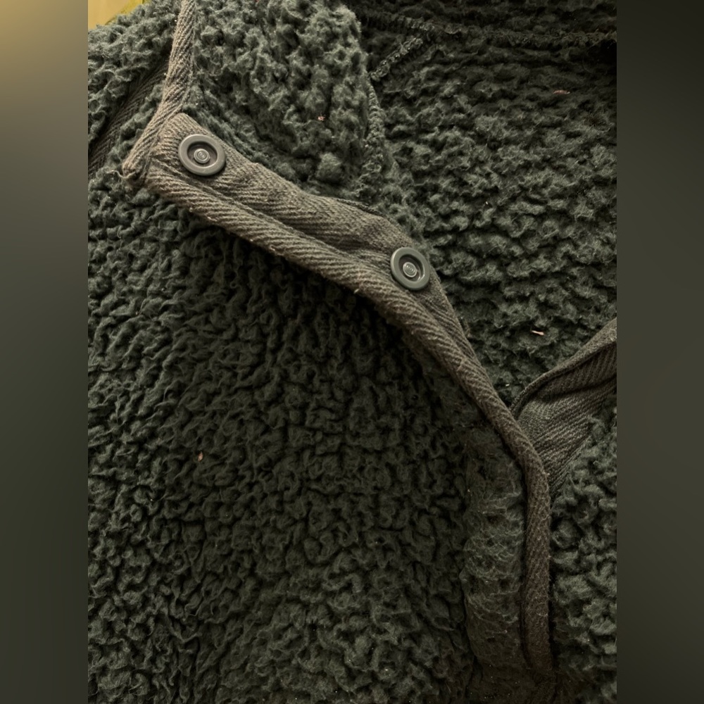 Oversized Fuzzy Pullover - Picture 3 of 6